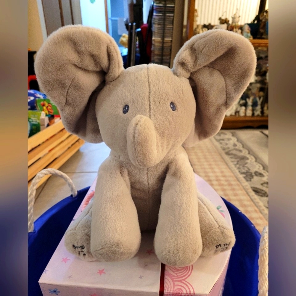Gund Gund Flappy the Elephant Musical Stuffed Toy